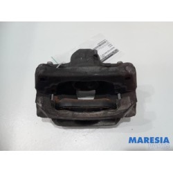 Renault - Megane - Front brake calliper, right