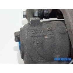 Renault - Megane - Front brake calliper, right