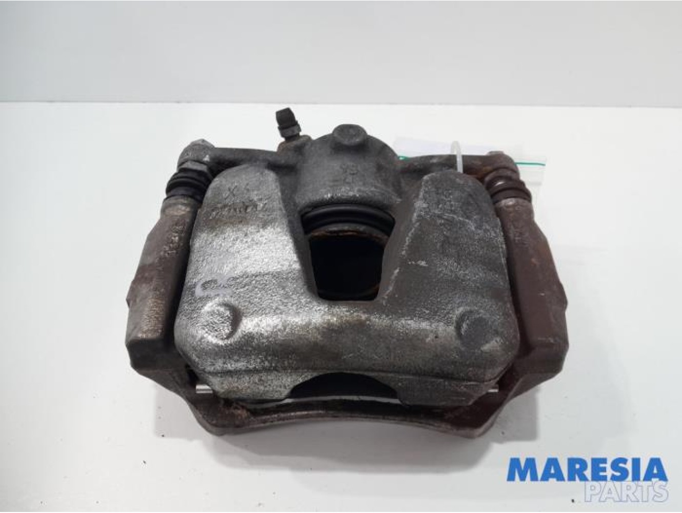 Renault - Megane - Front brake calliper, right