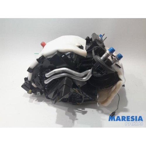 Citroen - C4 Cactus - Heater housing