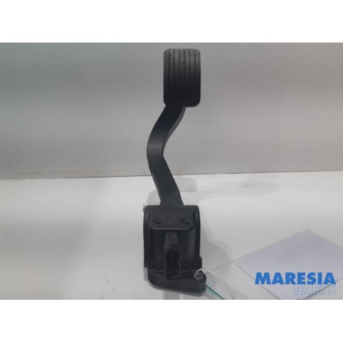 Peugeot - 5008 - Gaspedaalpositie Sensor