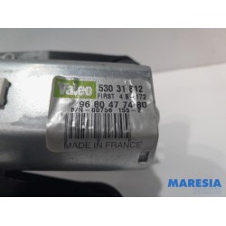 Peugeot - 5008 - Rear wiper motor