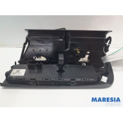 Peugeot - 5008 - Panic lighting switch