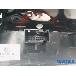 Peugeot - 5008 - Panic lighting switch