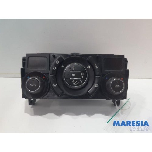 Peugeot - 5008 - Panneau de commandes chauffage