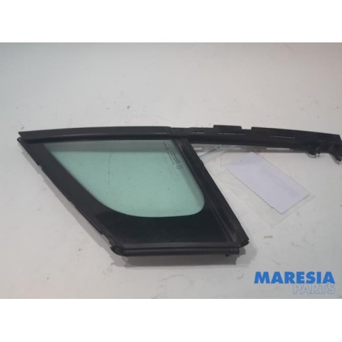 Peugeot - 5008 - Dreieckfenster links vorne