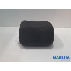 Peugeot - 5008 - Headrest
