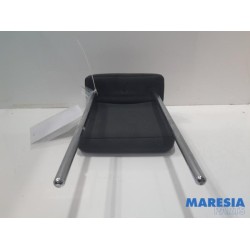 Peugeot - 5008 - Headrest