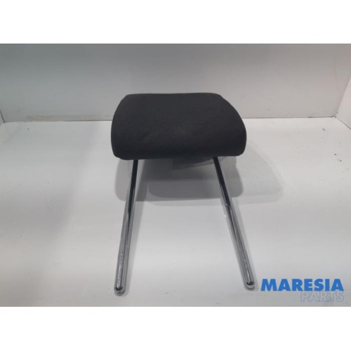 Peugeot - 5008 - Headrest