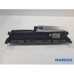 Peugeot - 308 - Panic lighting switch