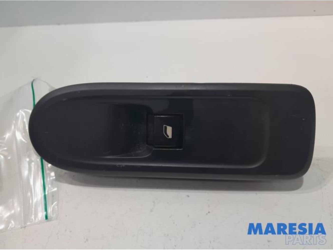 Peugeot - 308 - Electric window switch