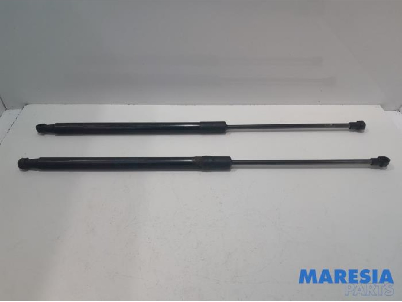 Citroen - C4 Cactus - Set of tailgate gas struts