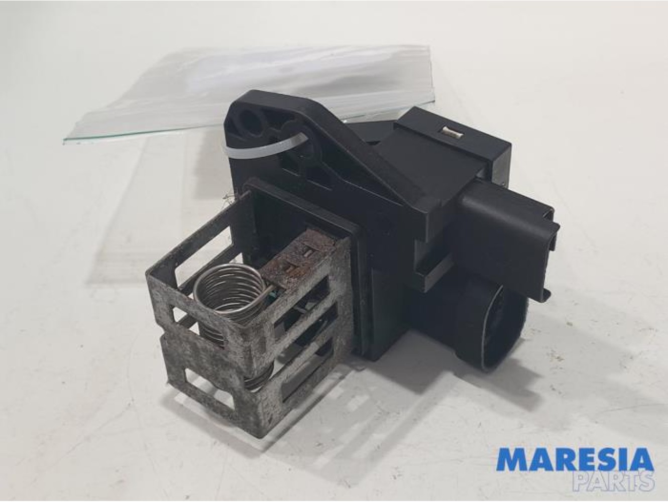 Citroen - C4 Cactus - Cooling fan resistor