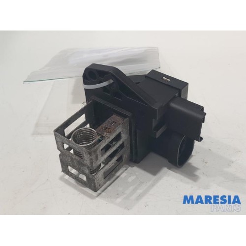 Citroen - C4 Cactus - Cooling fan resistor