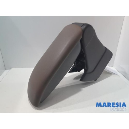 Citroen - C4 Cactus - Armrest