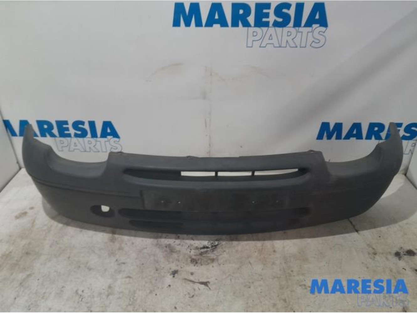 Renault - Twingo - Front bumper