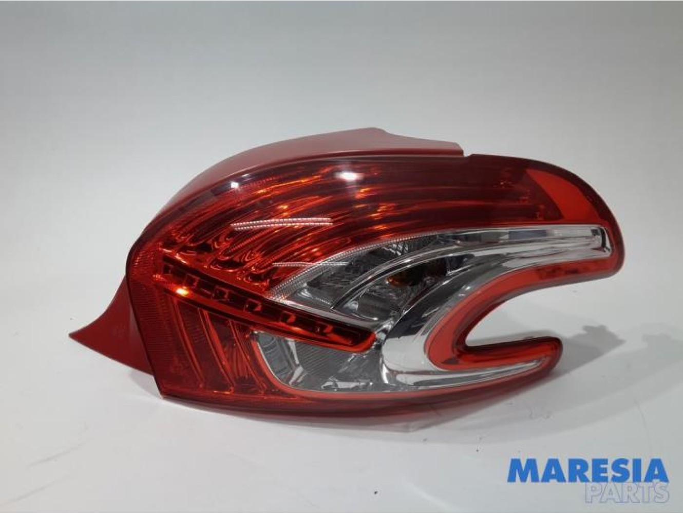 Peugeot - 208 - Taillight, right