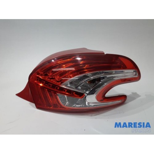 Peugeot - 208 - Taillight, right