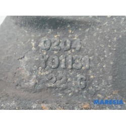 Citroen - C4 Cactus - Front brake calliper, left