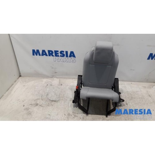Peugeot - 5008 - Stoel achter