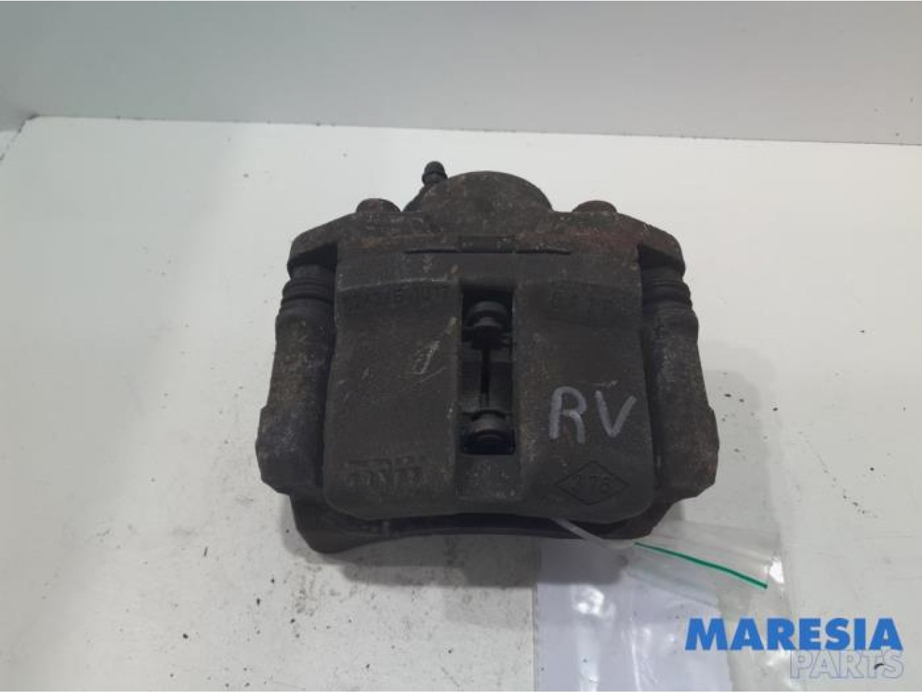 Renault - Twingo - Front brake calliper, right