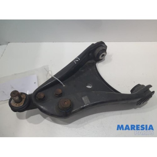 Renault - Twingo - Bras de suspension bas avant gauche