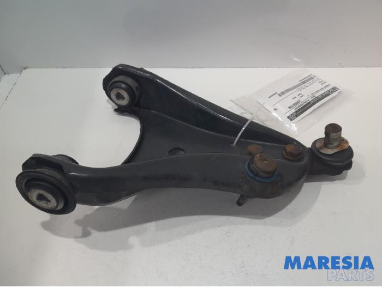 Renault - Twingo - Front lower wishbone, right