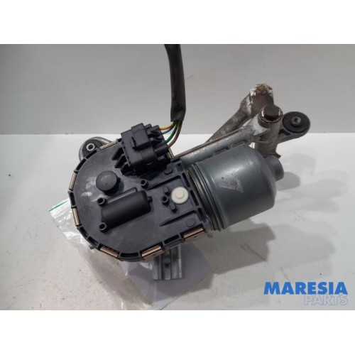 Peugeot - 5008 - Front wiper motor