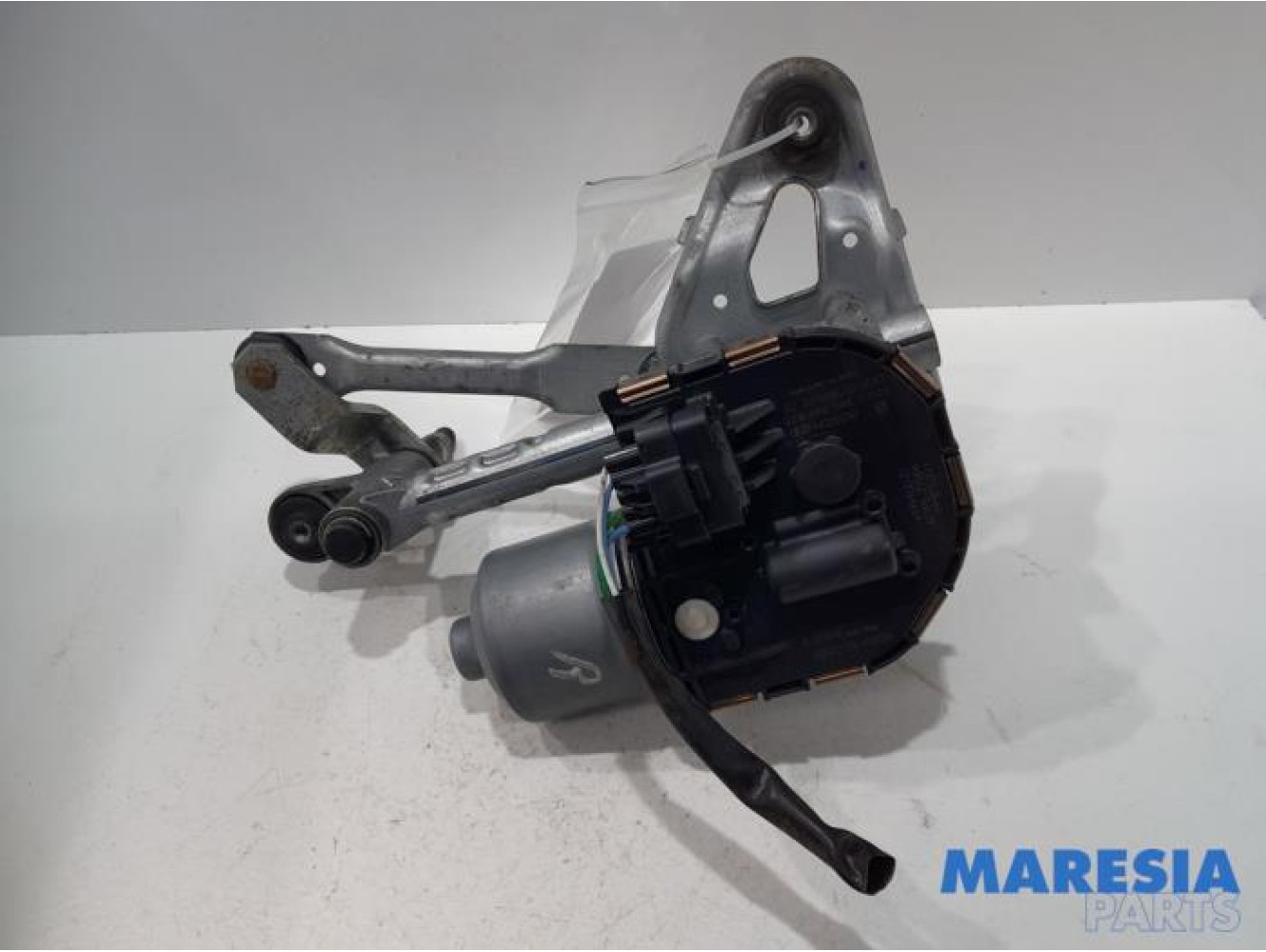Peugeot - 5008 - Front wiper motor