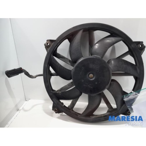 Peugeot - 5008 - Fan motor