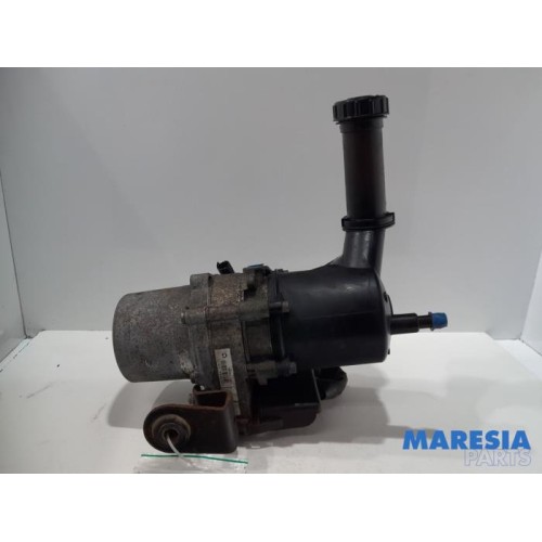 Peugeot - 5008 - Power steering pump