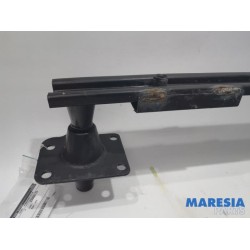 Peugeot - 5008 - Front bumper frame