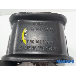 Peugeot - 308 - Engine mount