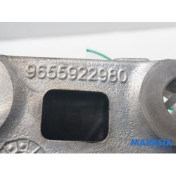 Peugeot - 308 - Engine mount