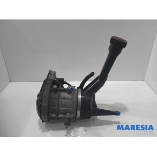 Peugeot - 308 - Power steering pump