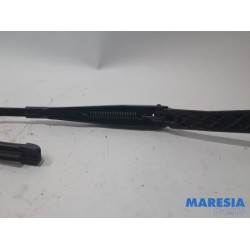 Peugeot - 308 - Front wiper arm
