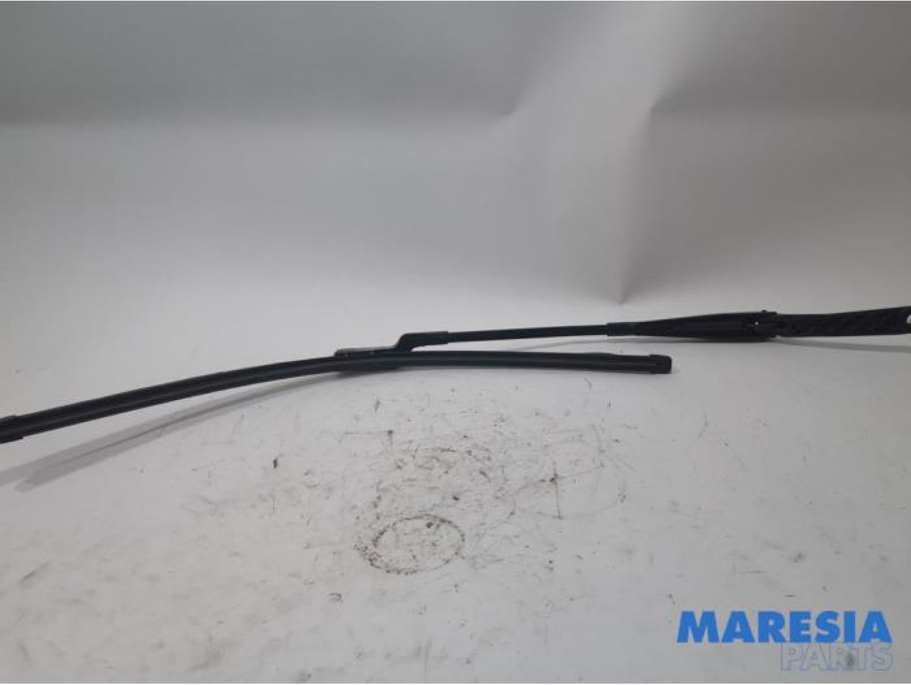 Peugeot - 308 - Front wiper arm