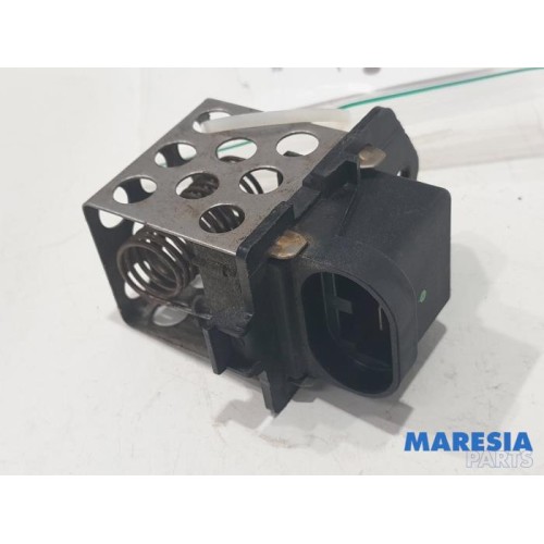 Renault - Twingo - Cooling fan resistor