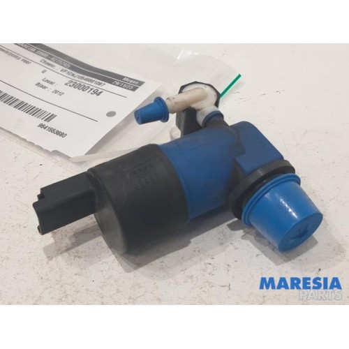 Renault - Twingo - Windscreen washer pump