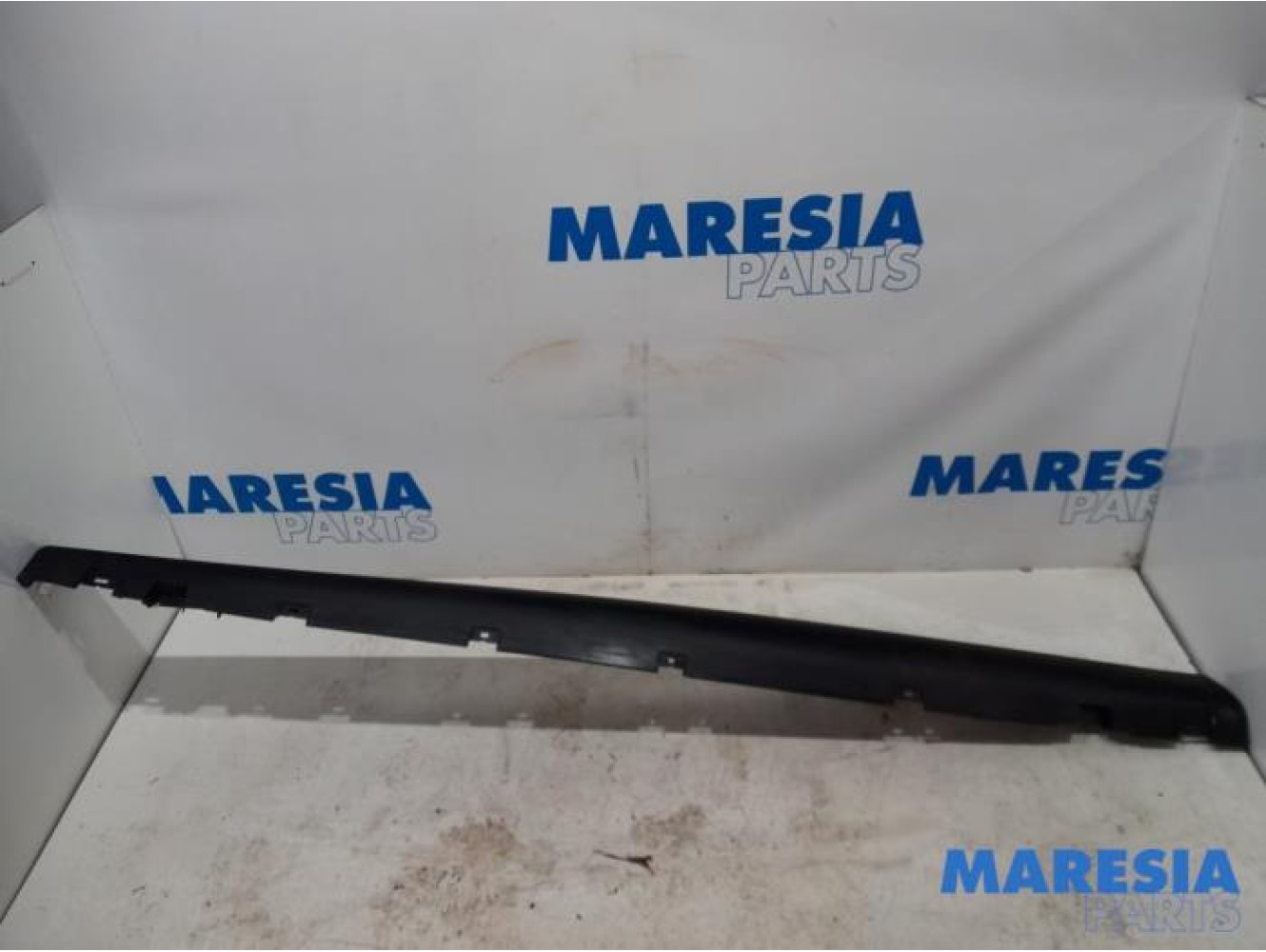 Citroen - C5 - Zijskirt links