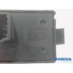 Renault - Twingo - Panic lighting switch