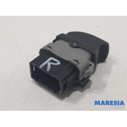 Renault - Twingo - Electric window switch