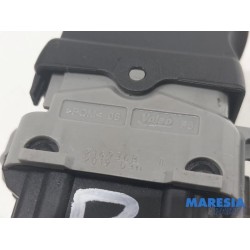 Renault - Twingo - Electric window switch