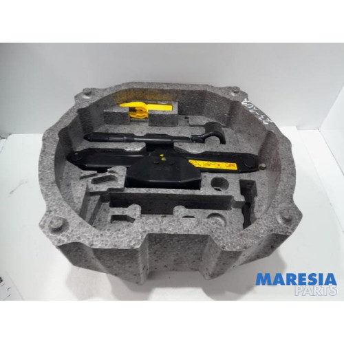 Citroen - C5 - Jack set