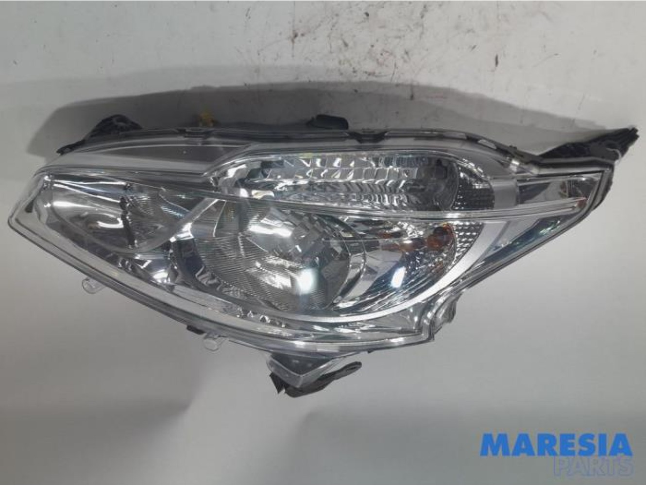 Peugeot - 208 - Koplamp links