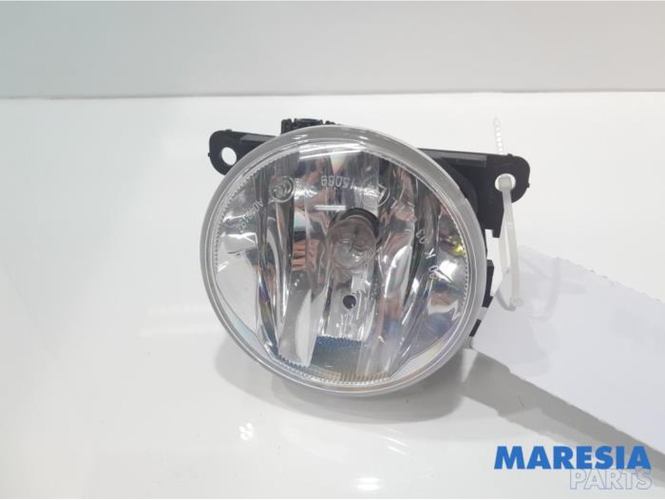 Peugeot - 208 - Fog light, front left