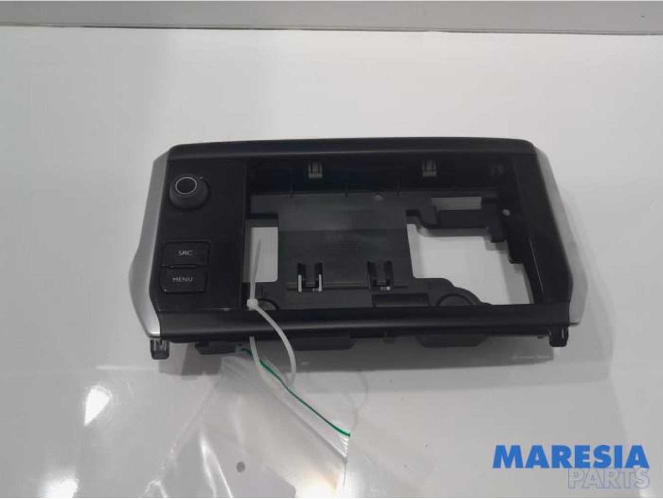 Peugeot - 208 - Multi-media control unit