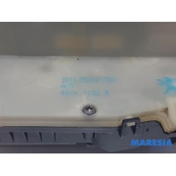 Peugeot - 208 - Front door lock mechanism 4-door, right