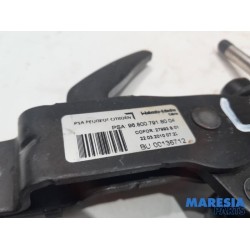 Peugeot - 207 - Convertible lock