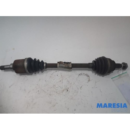 Peugeot - 207 - Front drive shaft, left